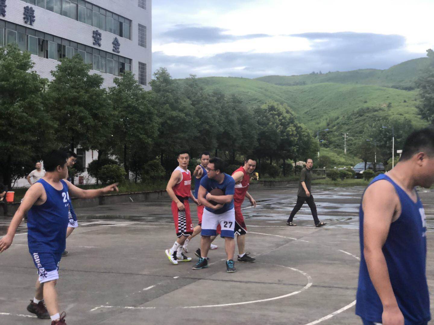 點擊圖片將圖片插入到編輯器