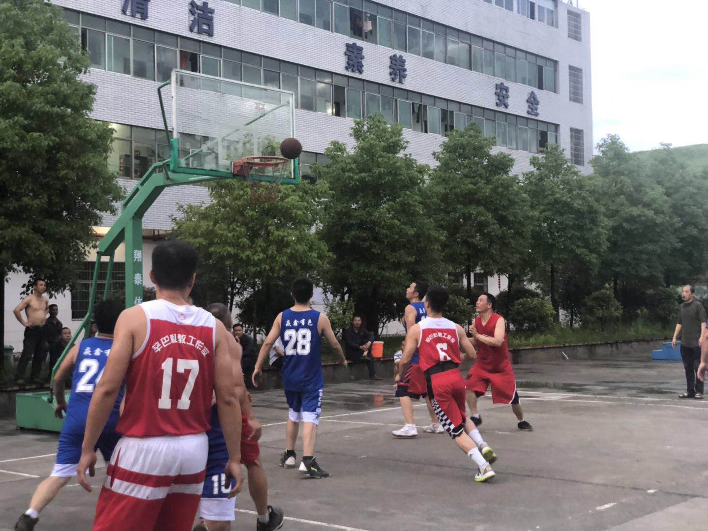 點擊圖片將圖片插入到編輯器